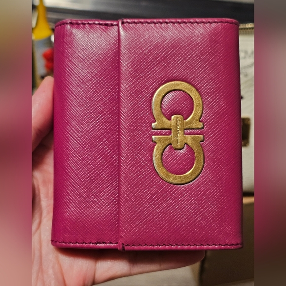 Salvatore Ferragamo wallet - Picture 7 of 13